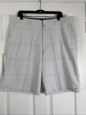 O’Neill Men's Light Gray Plaid Flat-Front Golf Shorts 38
